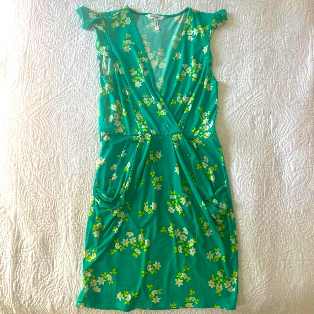 Gorgeous Bright floral dress with pockets! Mint condition! Like new!